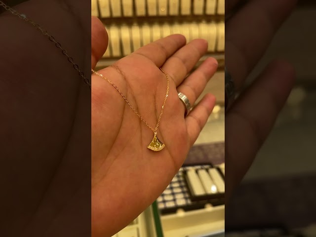 عقد ذهب عيار 21