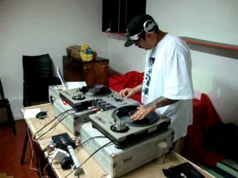 DJ BOLA 8 (REALIDADE CRUEL) SCRATCH'S