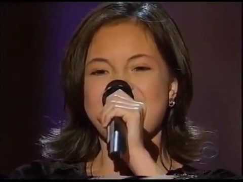 Sylvia La Torre shares stage with granddaughter, Broadway star Anna Maria Perez de Tagle