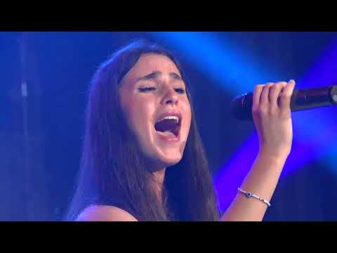 Laura Borici - JUST WALK AWAY (LIVE) - Festivali Femijet e Gëzuar 2022