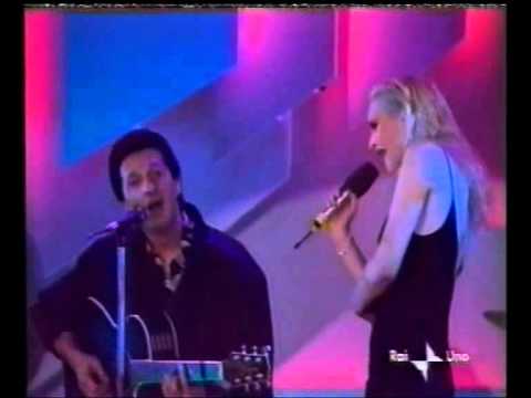 ANNA OXA & I NEW TROLLS: QUELLA CAREZZA DELLA SERA  [LIVE 1989]