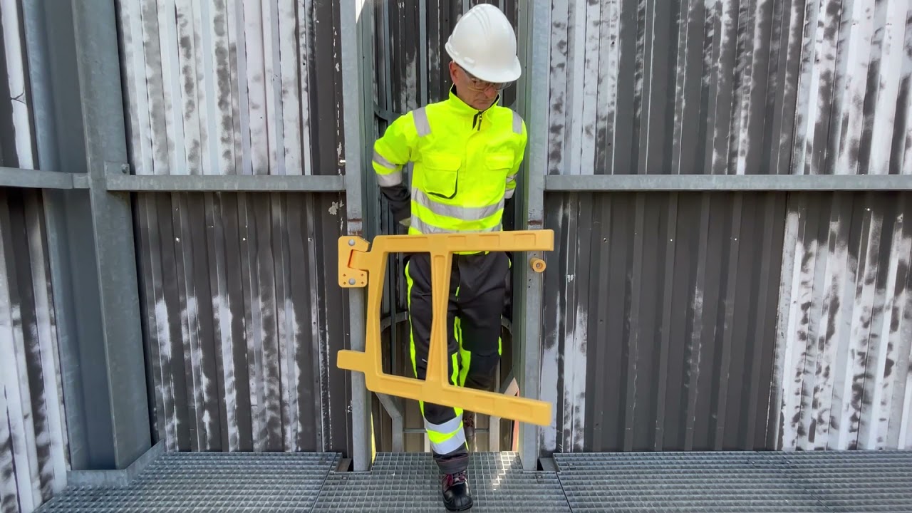 Intrepid safety gate: handsfree operation