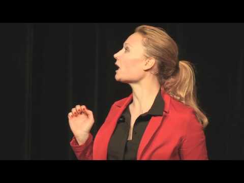 Caroline Vigneaux quitte la robe au Petit Palais des Glaces - Bande-Annonce