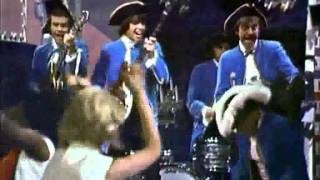 Paul Revere And The Raiders - Steppin' Out (with lyrics) - HD