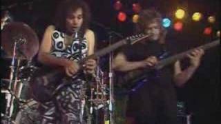 Joe Satriani - "Echo" (Montreux Jazz Festival 1988)