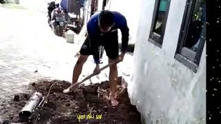 Download lagu Story WA - Gusti ajeng pripun maleh, Manut dalane (versi kuli bangunan) mp3