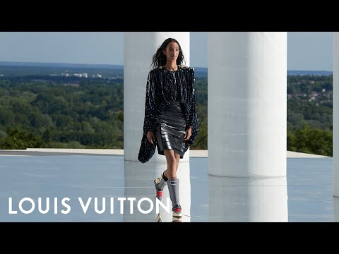 Women's Cruise 2022 Show | LOUIS VUITTON thumnail