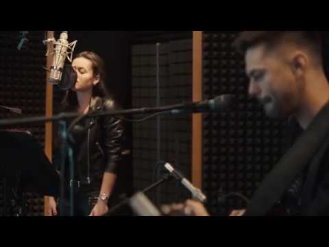 Karmen Pál-Baláž - Anjel feat. Adam Ďurica (live@Funradio)