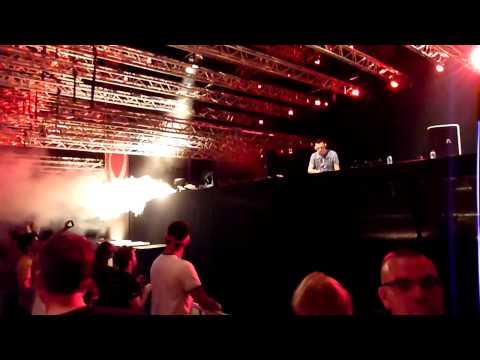 Dennis Sheperd plays Markus Schulz & Dennis Sheperd - Go! @ ASOT 550 Den Bosch 3/7