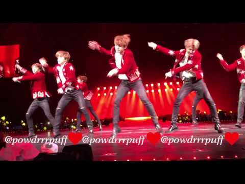 FANCAM - BTS Wings Tour - Fire 불타오르네 - Anaheim 170401