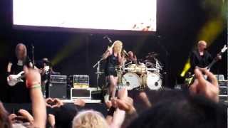 Devin Townsend Project &amp; Anneke van Giersbergen - Pixillate (Live, 23.07.2011)