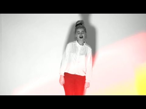 Amanda F sjunger Feeling good - Idol Sverige (TV4)