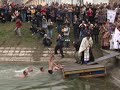 Pobednik u plivanju za „Časni krst“ Viktor Bugar