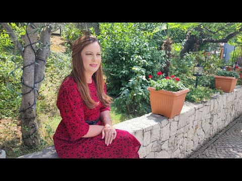 Vitrina e librit/ Brixhërtonët 2- Julia Quinn; Familja Brixhërton me dramat dhe romancat e saj