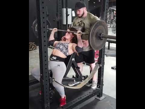 IFBB MUSCLE FEMALE BODYBUILDER PHYSICS ATHLETE(3)