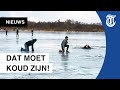Schaatsers zakken door ijs in Loosdrecht