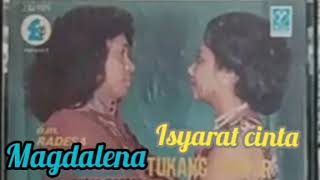 Download lagu Isyarat cinta - Magdalena. O.M. Radesa vol 9 mp3 Download lagu Isyarat cinta - Magdalena. O.M. Radesa vol 9 mp3