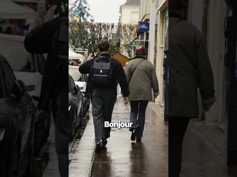 Observer les gens dans la rue pour savoir s’ils sont gaucher ou droitier 🤓