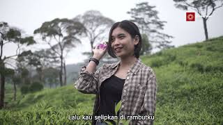 Download lagu Bukit Berbunga Cover Lirik Uci Bing Slamet   Elma Bening Musik LAGU iNDONESIA mp3