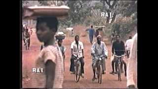 preview picture of video 'Costa d'Avorio 1984 -Immagini di un'Africa che cambia - CRAG e i Volontari CLMC'
