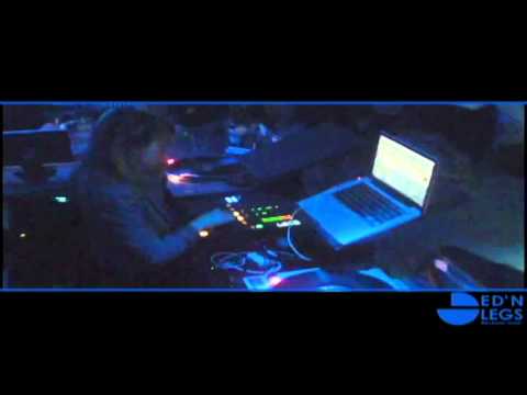 Showcase InFine W/ CLARA MOTO, SPITZER Live & W/ ED'NLEGS @ Velvet 18/12/2010