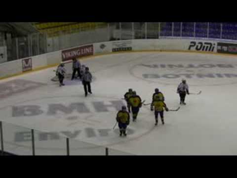 Maalikimara ottelusta Lukko-HPK Siniset