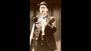 Chrstopher Hollyday Plays "In a Sentimental Mood"