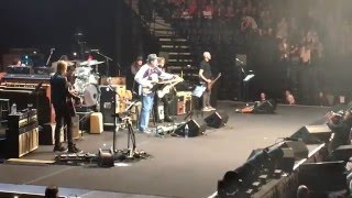 Vince Gill and Keith Urban Perform Merle Haggard&#39;s &quot;The Bottle Let Me Down&quot;