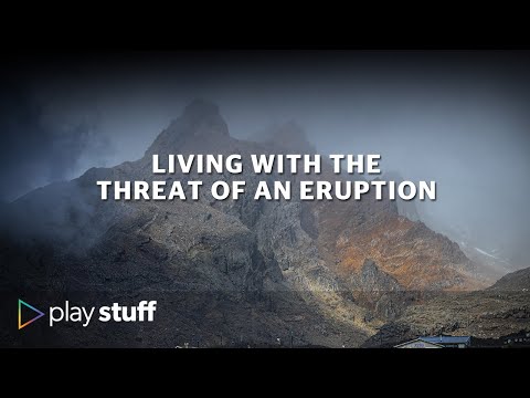 Life under Ruapehu as risk of volcanic eruption increases | Stuff.co.nz