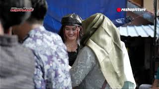 Download lagu tamu kondangan voc.evi wipro music dk.tengah cimotong buara mp3