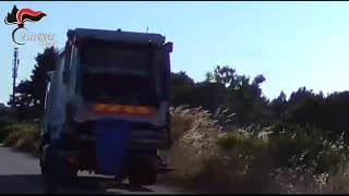 Frigole, lanciano una miccia dal camion dei rifiuti e danno fuoco alla macchia mediterranea