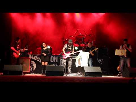 PolineROOOCK fest 2014 - Северо западняците - Камион ме блъсна /cover/