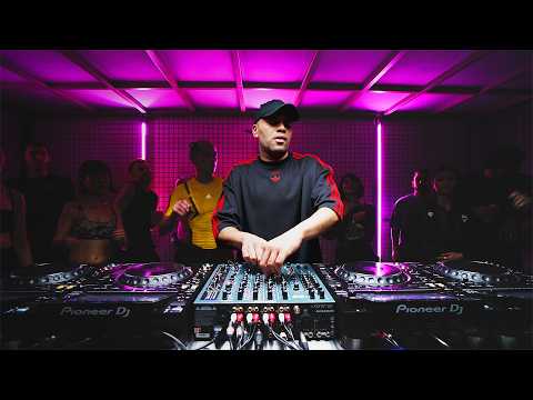 François X | Techno DJ Set | SECTION. | December 2025