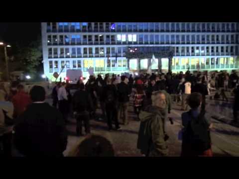 Protest proti vladi - YouTube