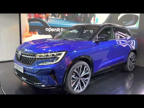 Renault Flagship Showroom Tour - Paris, France - L'Atelier Renault - Champs-Élysées