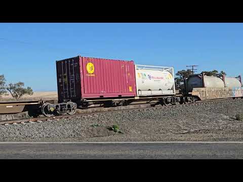 4PM4 PN Steelie + intermodal to Melbourne, 16/6/24, Murtoa VIC