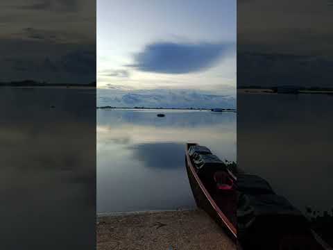 Amanecer ribereño en San Benito Abad, Sucre, Colombia #agua #ecosistemas #ecologia #naturaleza