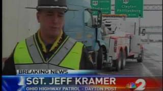 preview picture of video 'Tanker truck overturns in I-70 eastbound'