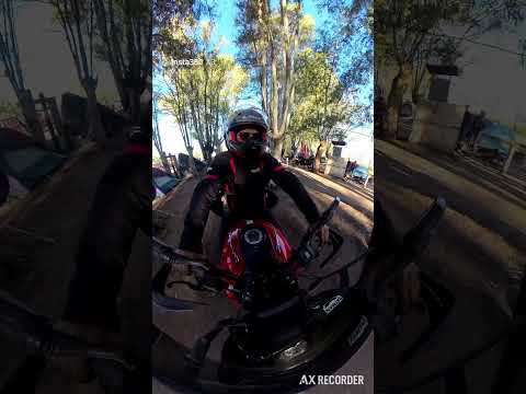 Jacinto Arauz moto encuentro
