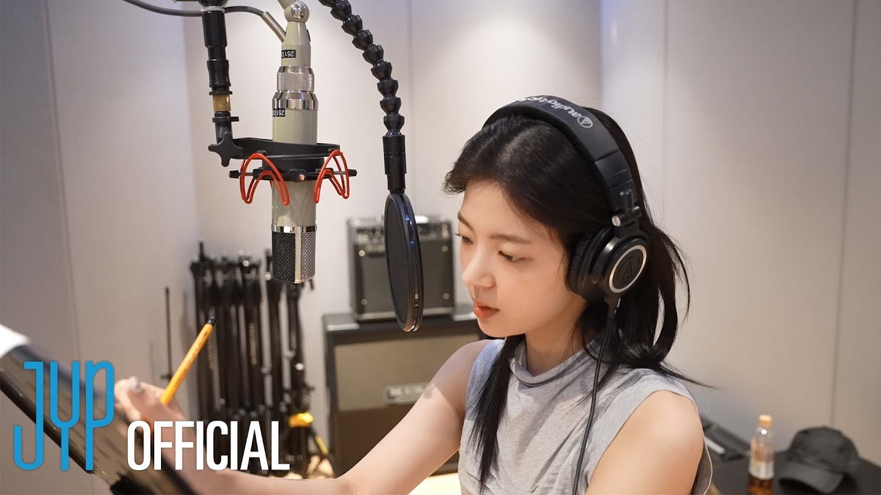 ITZY 'TUNNEL VISION' Recording Behind