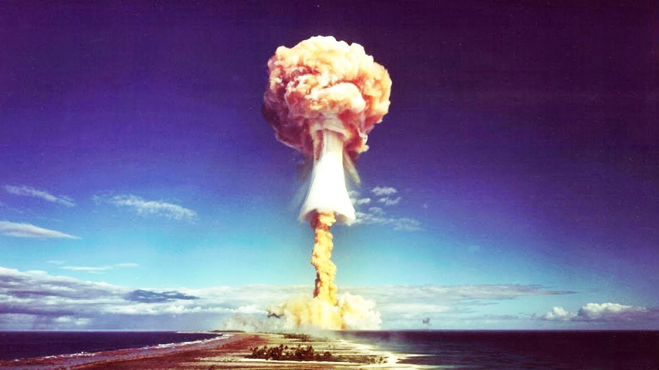 LES PLUS GROSSES BOMBES ATOMIQUES DE L'HISTOIRE - HDG #7 - Mamytwink
