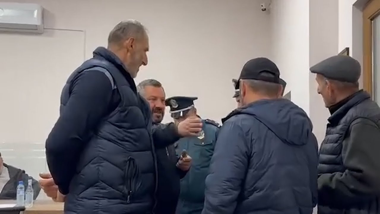 Իրավիճակը լարվում է, ծնողները դիմելու են ծայրահեղ քայլերի