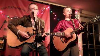 Trashcan Sinatras - I See The Moon