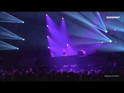 Hernan Cattaneo playing Rick Pier O'Neil - Something Wrong (Mauro Aguirre Remix) @ La Forja