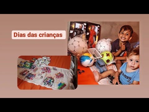 Dia Das Crianças  / as crianças ganharam muito presente / comprei presente pra os 2