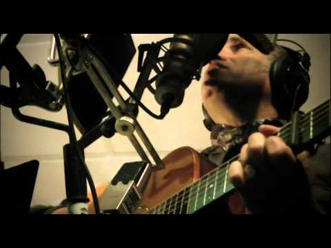 Video thumbnail for Yesh Li Ahava - יש לי אהבה