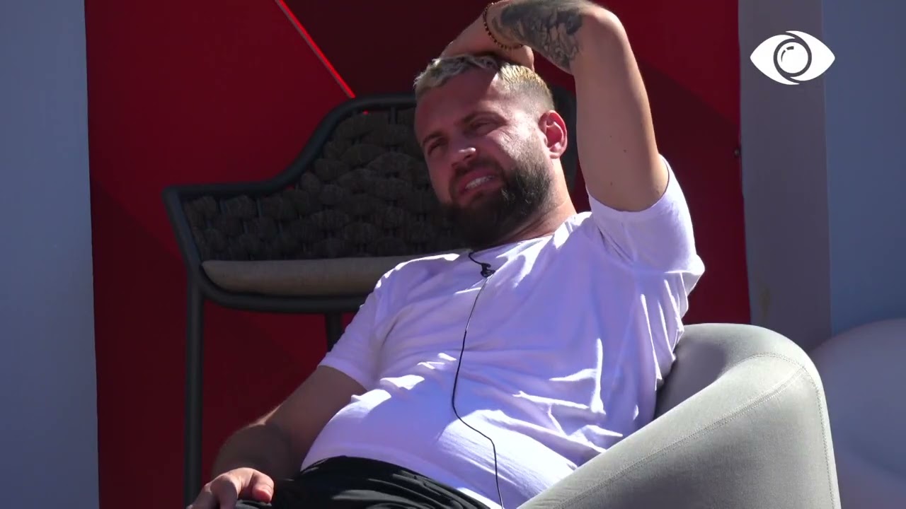 Olta është duke aktruar/ Visi për Oltën: Nuk aktron mirë!