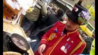 Holster Heinke beej de optoch in Straole 2008