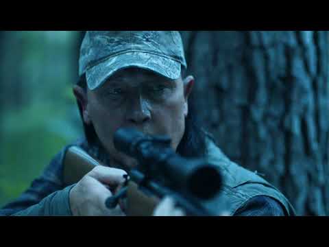 Chris Keith and Dad Auggie killing an alien and finding Dimensional Portal in Peacemaker Season 2