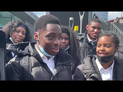 ロンドンの小学生が次期市長を直撃！未来の世代からの厳しい質問に答えます。 (LONDON SCHOOL KIDS GRILL THE NEXT MAYOR OF LONDON - HARD QUESTIONS FROM THE GENERATION OF THE FUTURE)